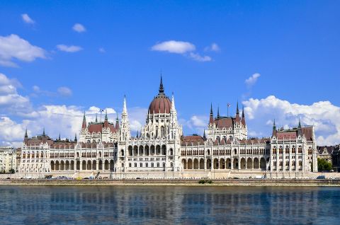 budapest-hongarije-parlement-parlementsgebouw-donau