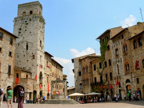 san-gimignano-Torre-Grossa-toscane-italie