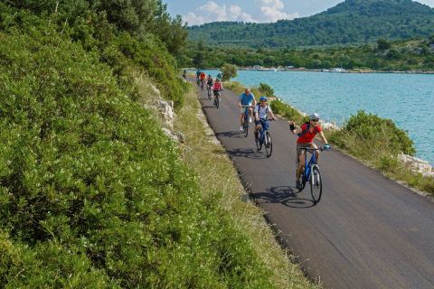 noord-dalmatie-kroatie-fietsers-Telascica