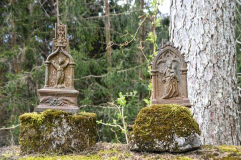 nagrobniki-helia-wandelen-slovenie-juliana-trail-zuidoost