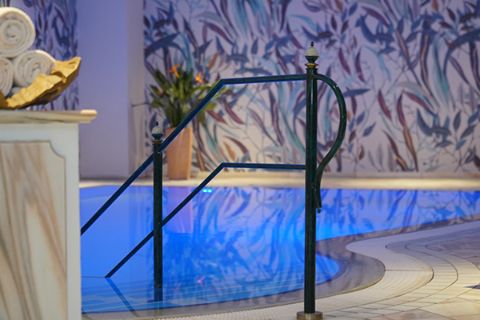 Pool in Hotel Vila Vita Rosengarten