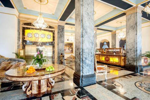 Lobby im Häckers Grand Hotel