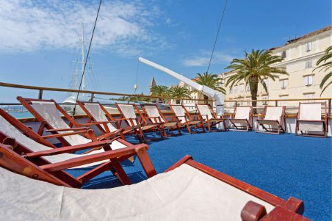 Sun deck with with sunbeds