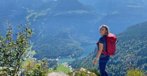 Wanderin in den Berchtesgadener Alpen