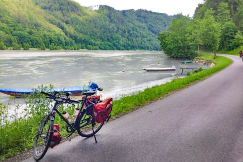 Fahrrad an der Donau