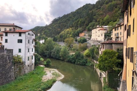 Ausblick auf Fluss nahe Florenz