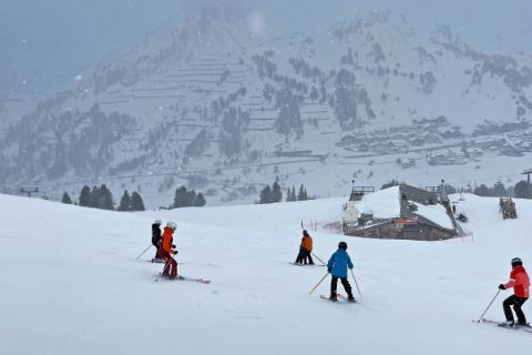 Ski group on the descent