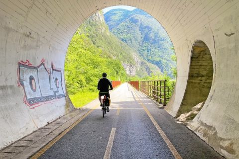 Tunnel auf Kanaltal-Radweg