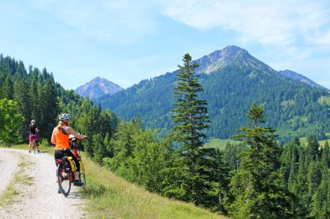 Bike tour through the alpine valleys in the beautiful Allgäu