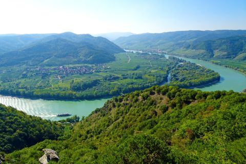 Panoramablick auf die Donau