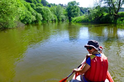 Fahrt mit dem Kanu auf der grünen Altmühl