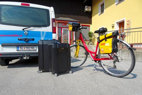 Eurobike Bus for luggage transfer with luggage and bike