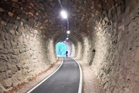 Cycle tunnel in front of Frangart