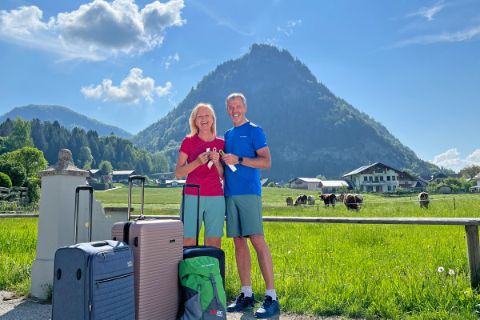 Suitcase drop-off in the Salzkammergut
