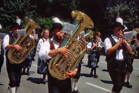 Brass instruments band