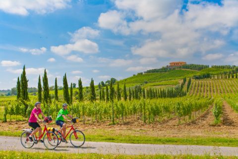 Cyclists driving through Umbria