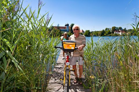 Eurobike Radfahrer im Schilf am Königssee