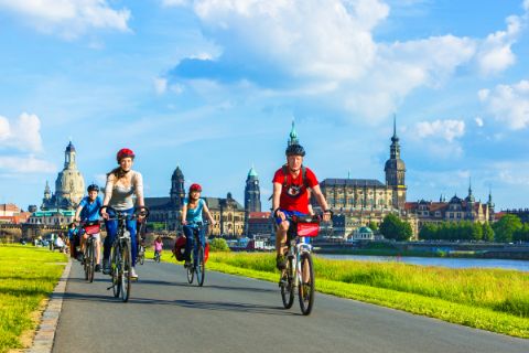 Elbe cycle path in Dresden