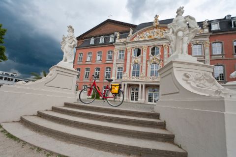 Bicycle in front of the Kurfürstlichen Palais 