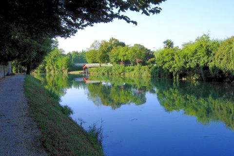 River Piave next to the cycle path