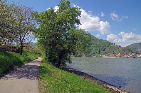 Danube cycle path Wachau