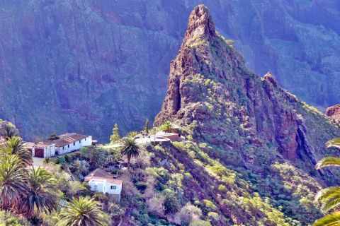 Walking tour with summit view on the Canary Islands
