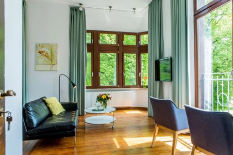 Zimmeraussicht und Balkon in der Villa Vinum