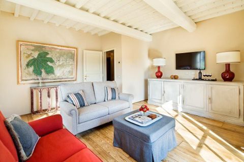 Living room of the Hotel Borgo del Cabreo