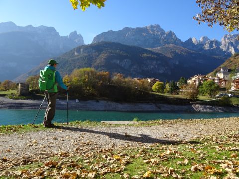 Christina beim Herbstwandern in Südtirol