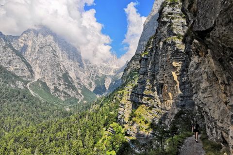 Bergkulisse der Brenta Dolomiten