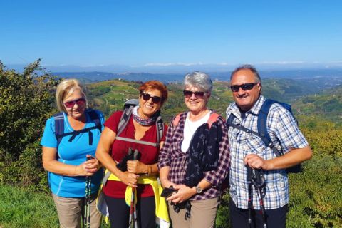Frau Schreiner und Wanderfreunde im bunten Piemont