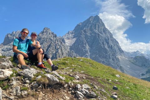 Hikers on the Sulzenschneid