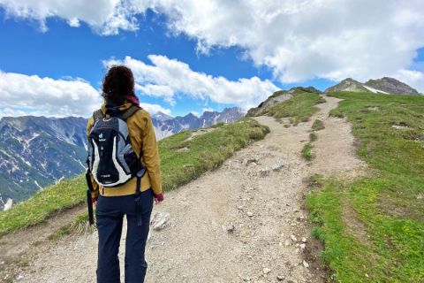 Wanderweg in den Dolomiten