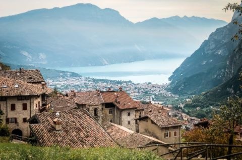 Ausblick vom Burgenweg in Südtirol