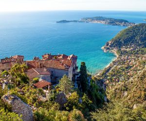 Mountain villages and great views of the sea while hiking on the Côte d'Azur