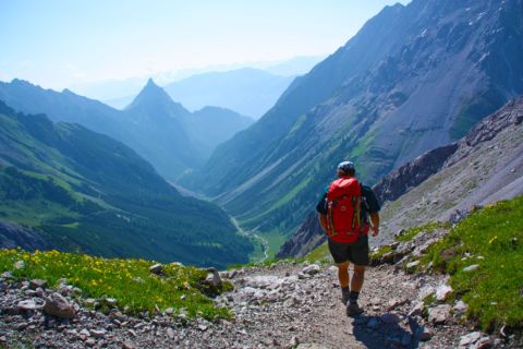 Wanderer auf der Alpenüberquerung