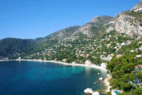 Fantastic coastal views of the sea and the mountain villages on the Côte d'Azur