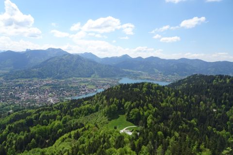 tolles Panorama beim Wandern auf den Riederstein, Blick Richtung Tegernsee/Bad Wiessee