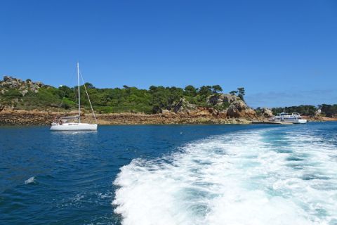 Kurze Bootfahrt zu den Wanderwegen auf der Île de la Brehat