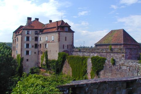 Walking and cultural highlight castles in Alsace