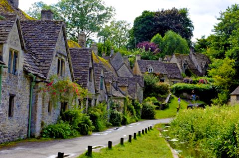 Traditional houses along the hiking trail in the Cotswolds