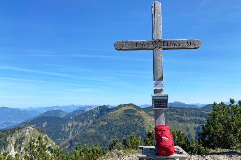 Summit cross on the Gennerhorn