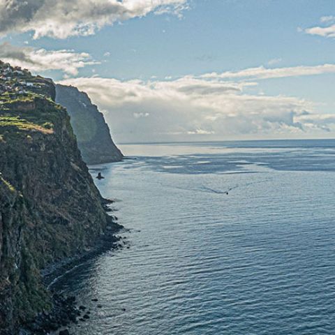Küstenblick auf Madeira