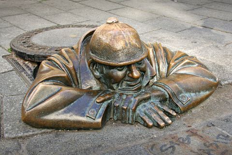 Die Man-at-Work-Skultpur in Bratislava