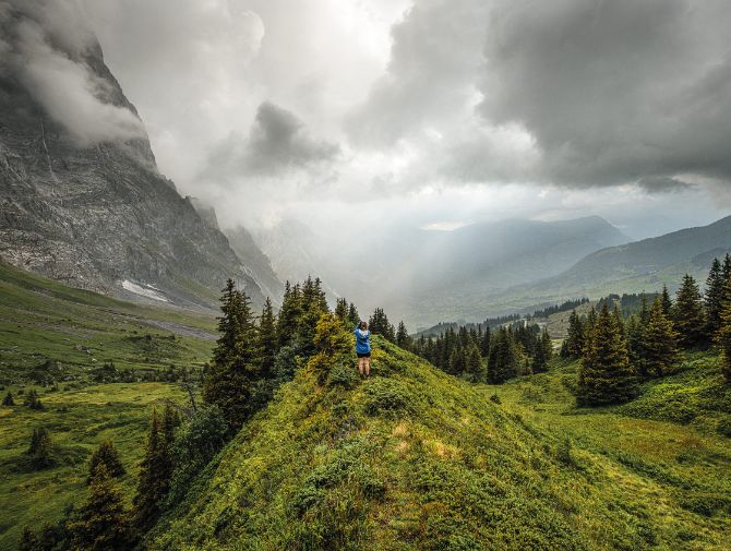 La Grande Scheidegg est une plaine verdoyante entourée de sommets.