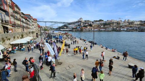Das Wahrzeichen von Porto: Die Brücke.