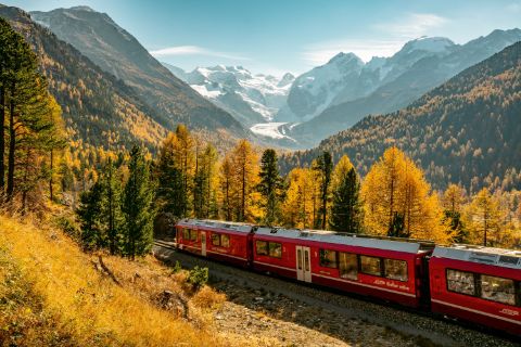 Autumn journey on the Rhaetian Railway.