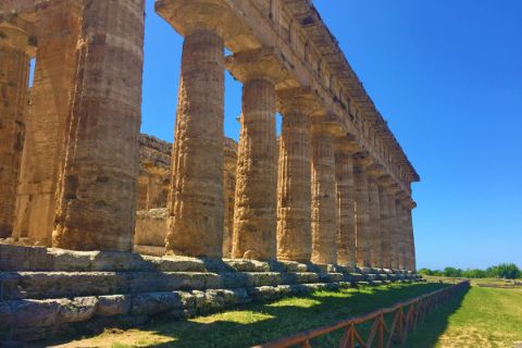 Der griechische Tempel Paestum ist UNESCO-Weltkulturerbe